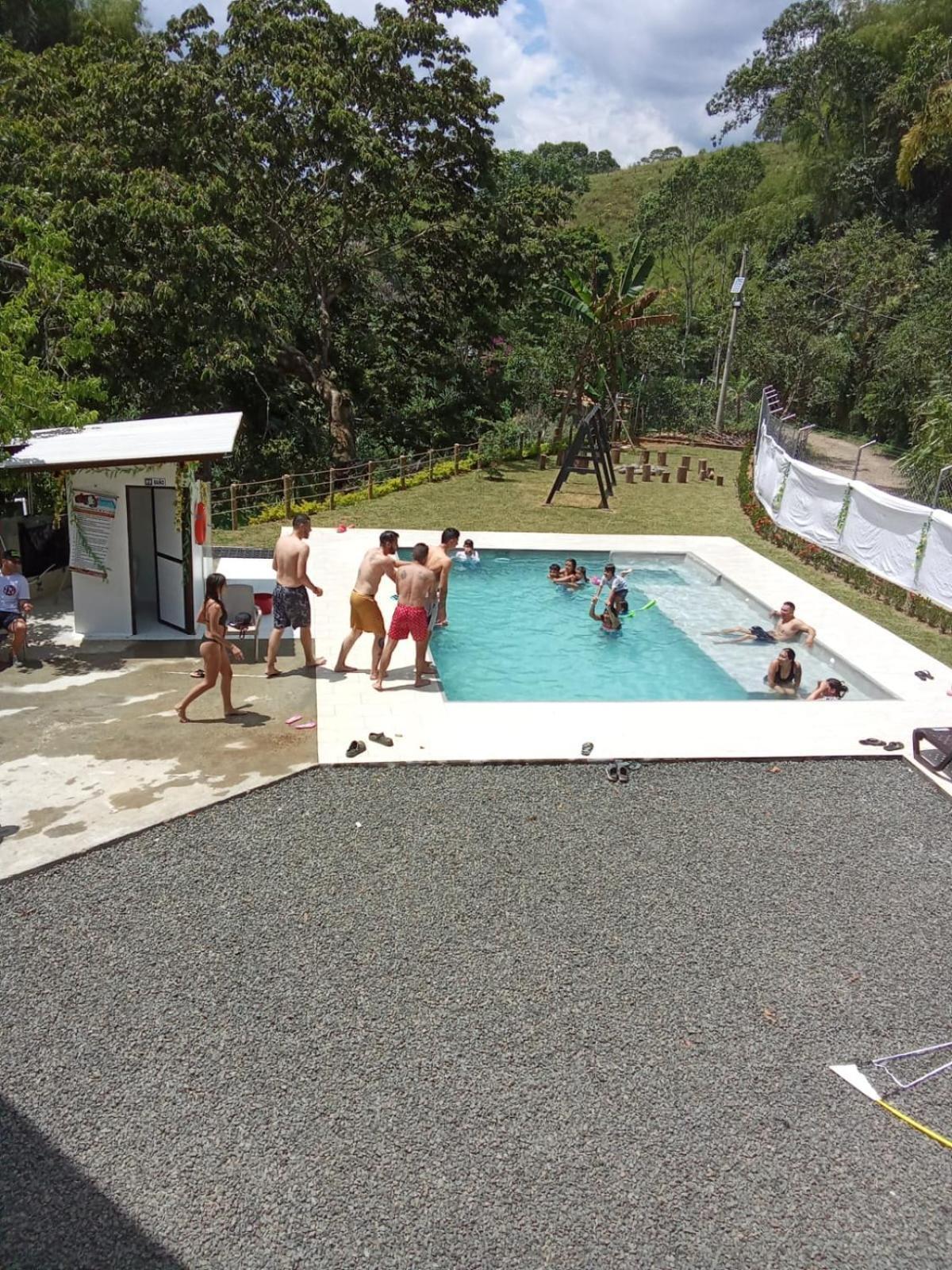 El Porvenir Country house *